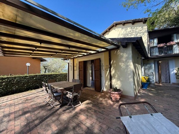 casa indipendente in vendita a Labro