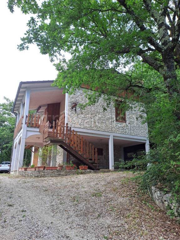 casa indipendente in vendita a Labro