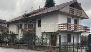casa indipendente in vendita a Leonessa in zona Sala