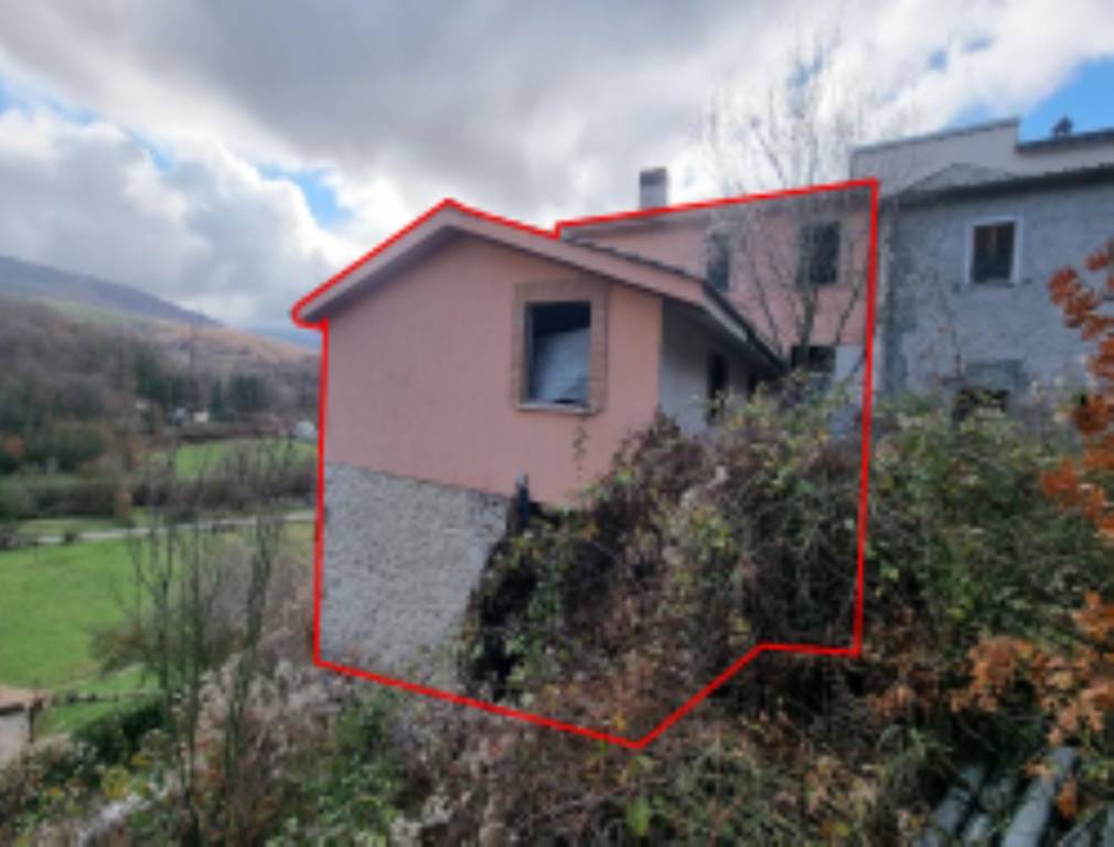 appartamento in vendita a Leonessa in zona Vindoli
