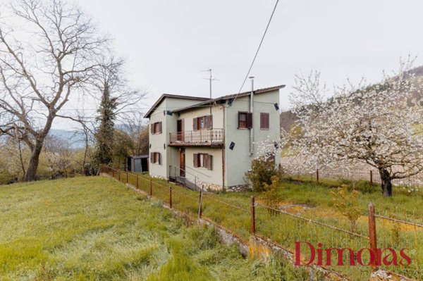 casa indipendente in vendita a Leonessa