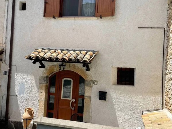 appartamento in vendita a Leonessa in zona Villa Carmine