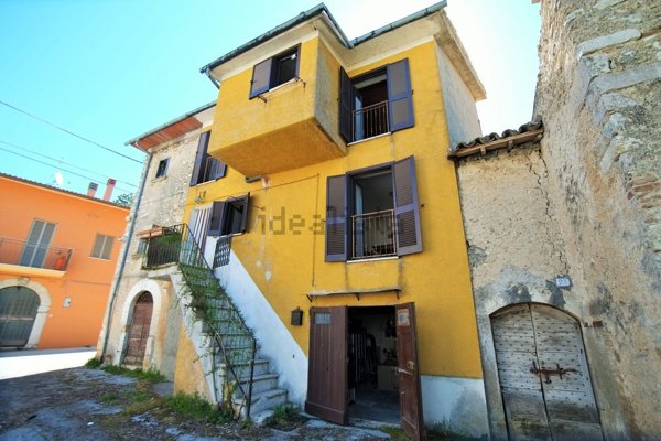 appartamento in vendita a Leonessa in zona Villa Massi