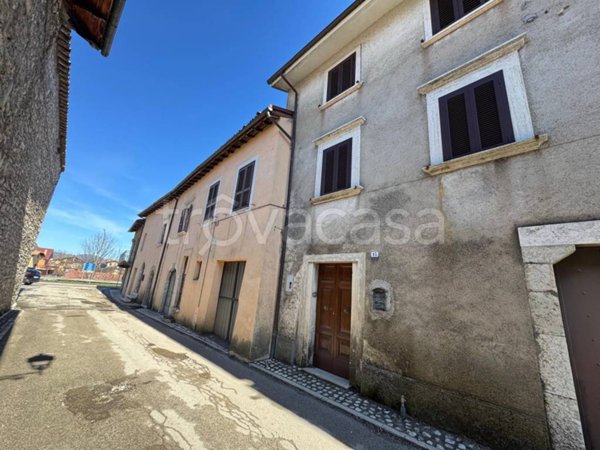 casa indipendente in vendita a Leonessa