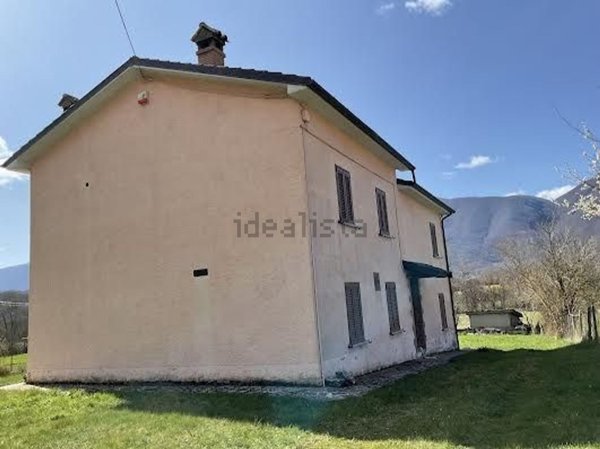 casa indipendente in vendita a Leonessa in zona Terzone