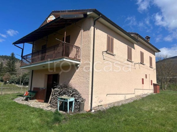 casa indipendente in vendita a Leonessa in zona Vallunga