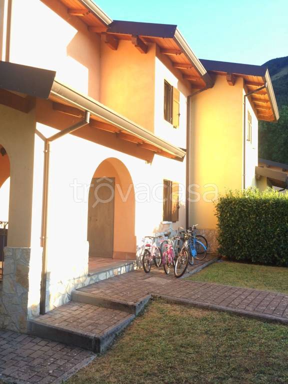 casa indipendente in vendita a Leonessa