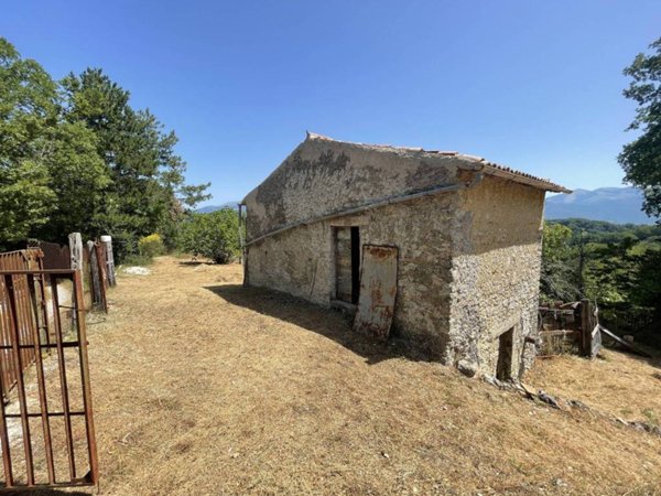 casa indipendente in vendita a Longone Sabino