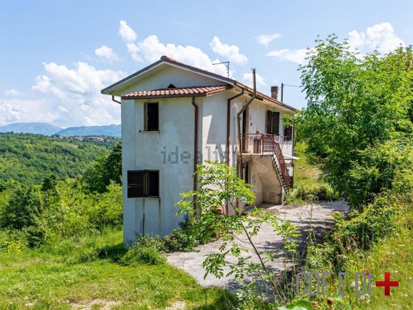 casa indipendente in vendita a Longone Sabino in zona San Silvestro