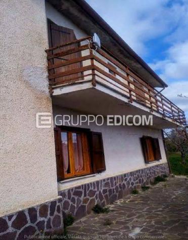 casa indipendente in vendita a Longone Sabino