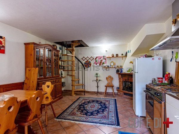 appartamento in vendita a Longone Sabino in zona San Silvestro