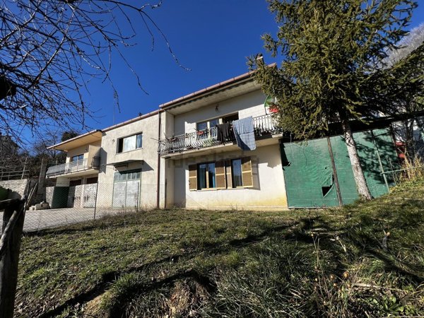 casa indipendente in vendita a Longone Sabino in zona Fassinoro
