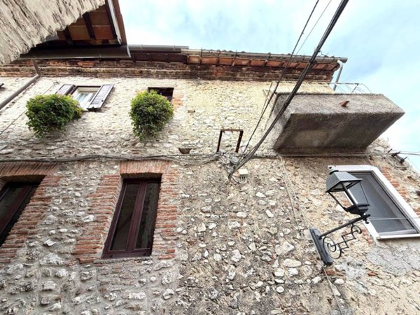 appartamento in vendita a Longone Sabino