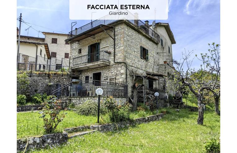 casa indipendente in vendita a Longone Sabino