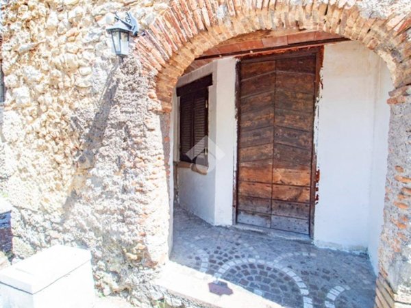casa indipendente in vendita a Longone Sabino in zona Rocca Ranieri