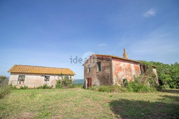 casa indipendente in vendita a Magliano Sabina