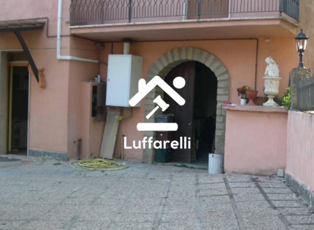 casa indipendente in vendita a Magliano Sabina