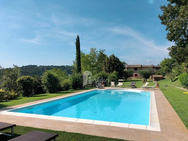 casa indipendente in vendita a Magliano Sabina