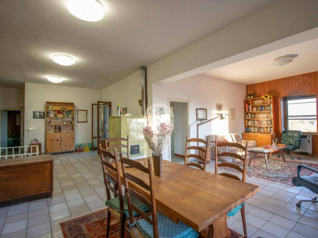 casa indipendente in vendita a Magliano Sabina
