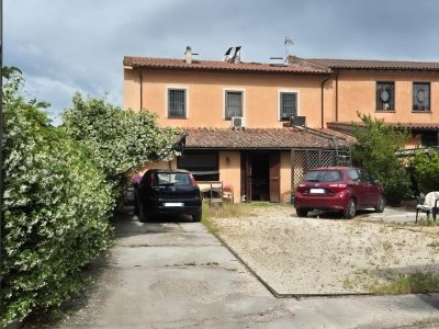 casa indipendente in vendita a Magliano Sabina