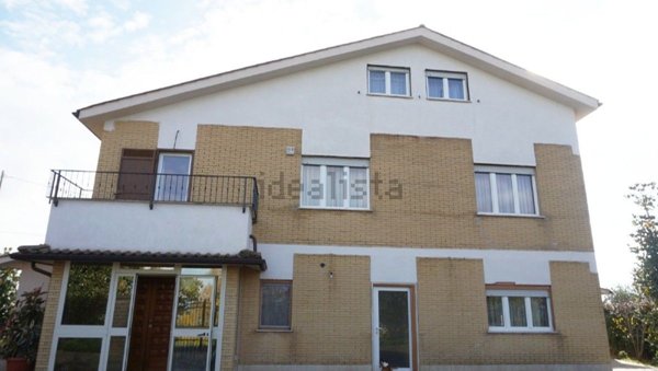 casa indipendente in vendita a Magliano Sabina