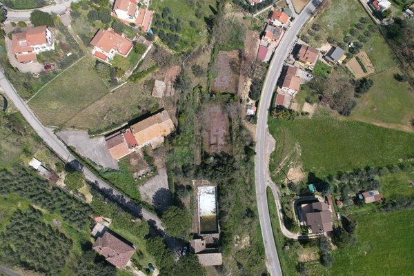 terreno edificabile in vendita a Magliano Sabina