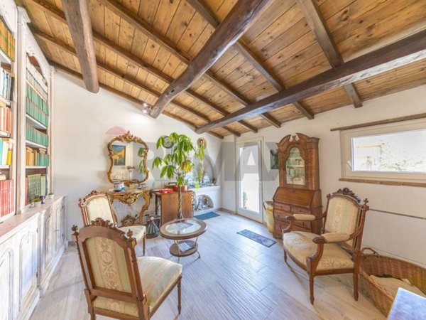 intera palazzina in vendita a Magliano Sabina