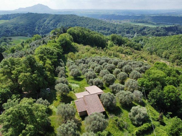 casa indipendente in vendita a Magliano Sabina