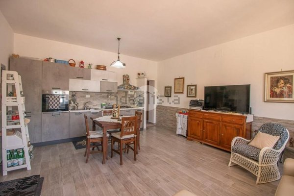 appartamento in vendita a Magliano Sabina in zona Foglia