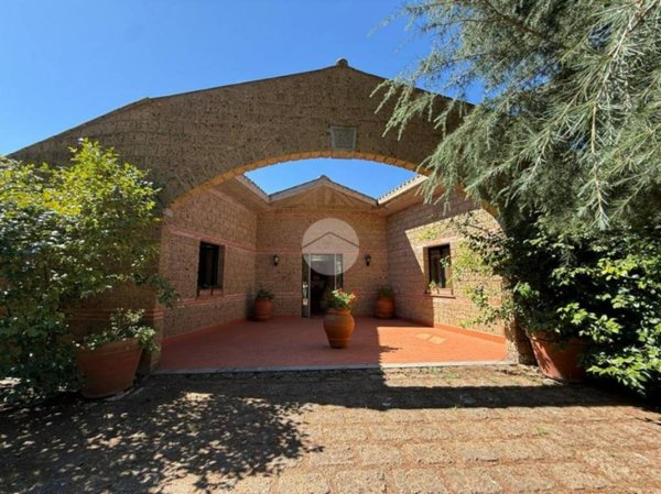 casa indipendente in vendita a Magliano Sabina