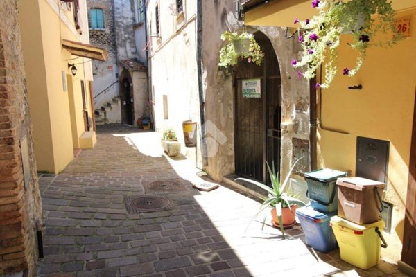 appartamento in vendita a Mompeo