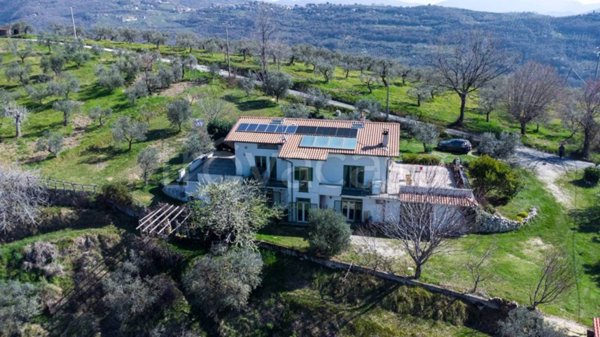 casa indipendente in vendita a Mompeo