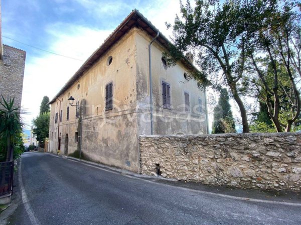 casa indipendente in vendita a Mompeo