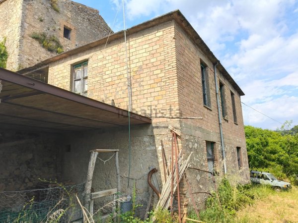 appartamento in vendita a Mompeo
