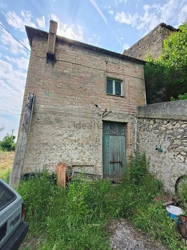 casale in vendita a Mompeo