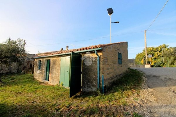 locale di sgombero in vendita a Mompeo