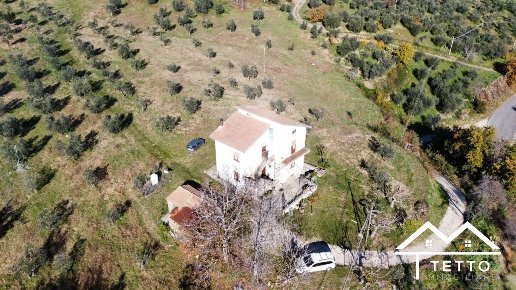 pentavano in vendita a Mompeo