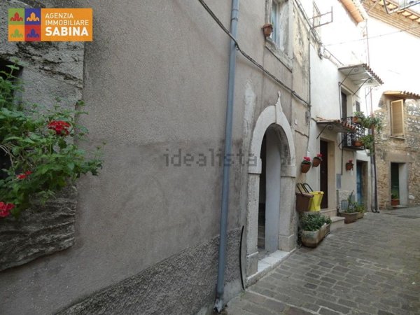 appartamento in vendita a Mompeo