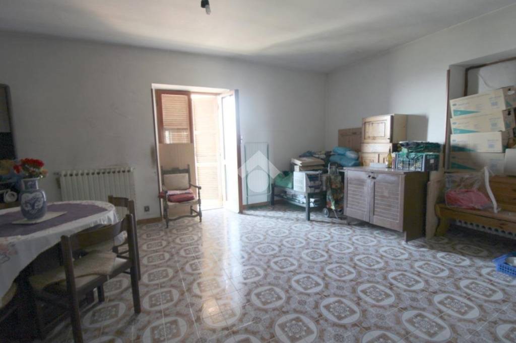 casa semindipendente in vendita a Mompeo