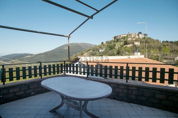 appartamento in vendita a Montasola