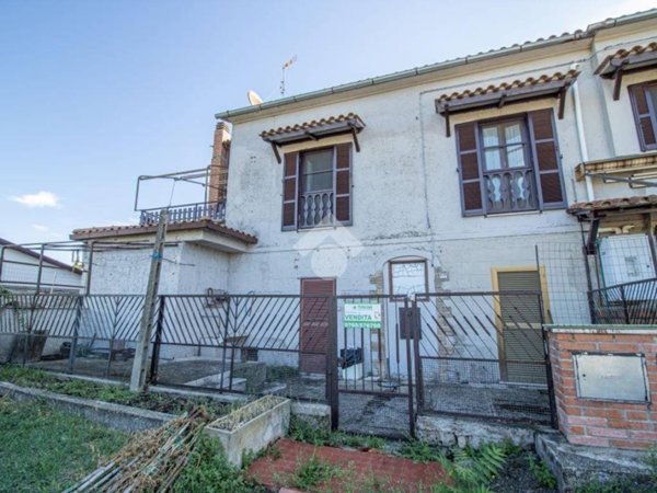 casa indipendente in vendita a Montasola