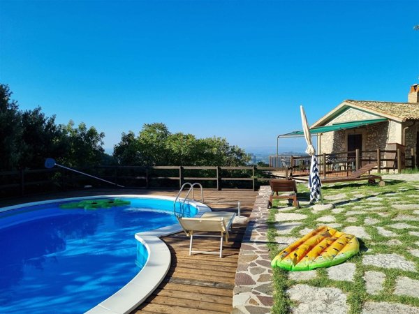 casa indipendente in vendita a Montasola