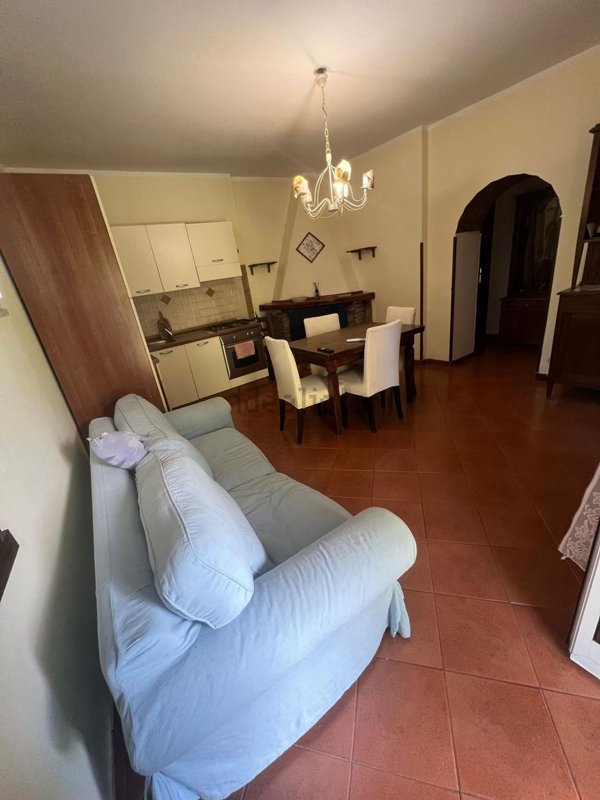 appartamento in vendita a Montasola