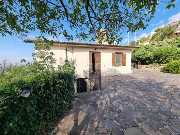 casa indipendente in vendita a Montasola