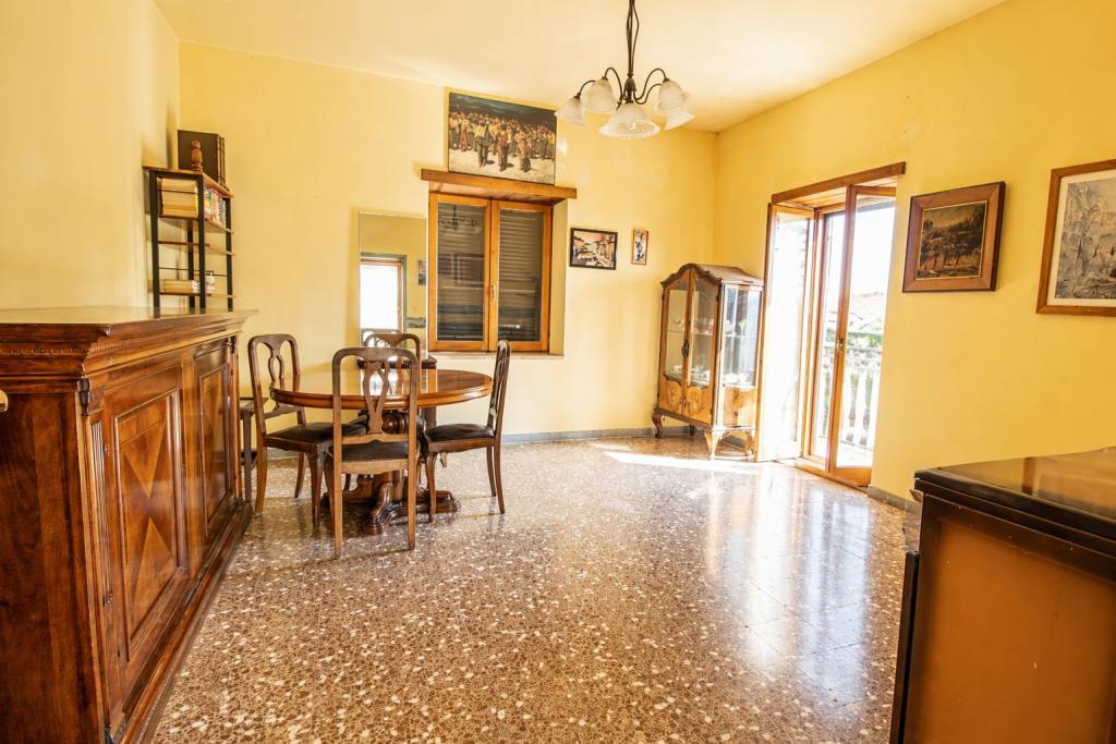 casa indipendente in vendita a Montasola
