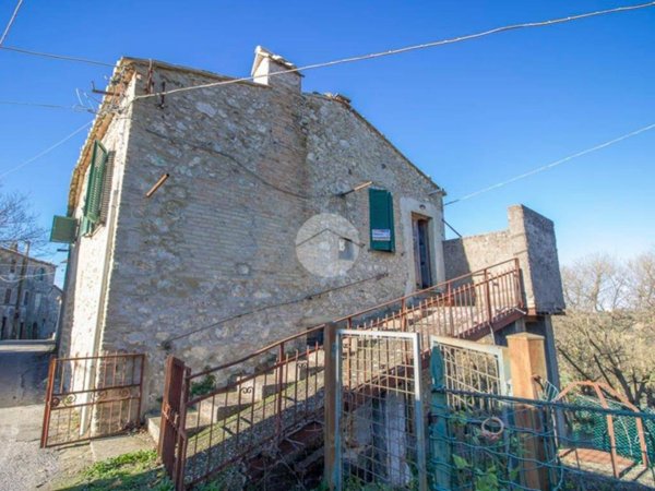 casa indipendente in vendita a Montebuono in zona Sant'Andrea