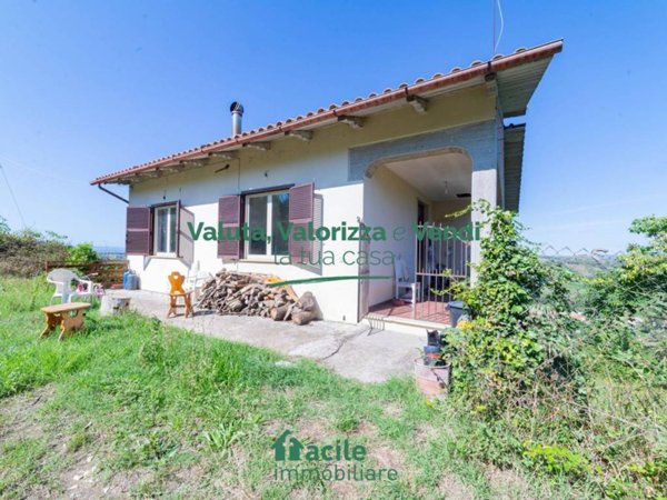 casa indipendente in vendita a Montebuono