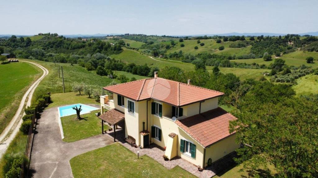 casa indipendente in vendita a Montebuono