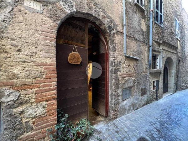 casa semindipendente in vendita a Montebuono