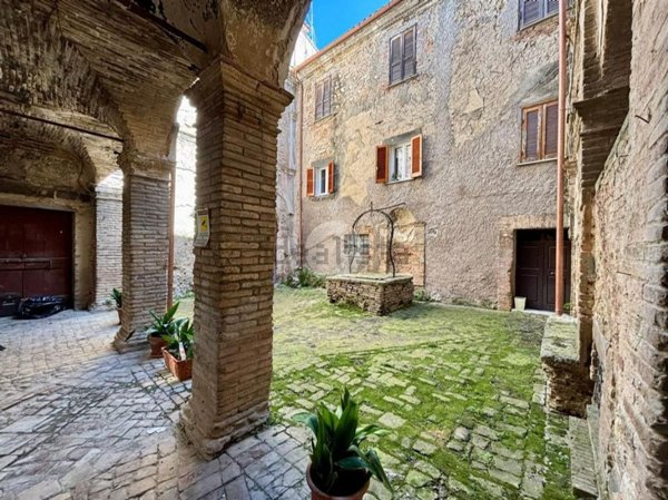 appartamento in vendita a Montebuono